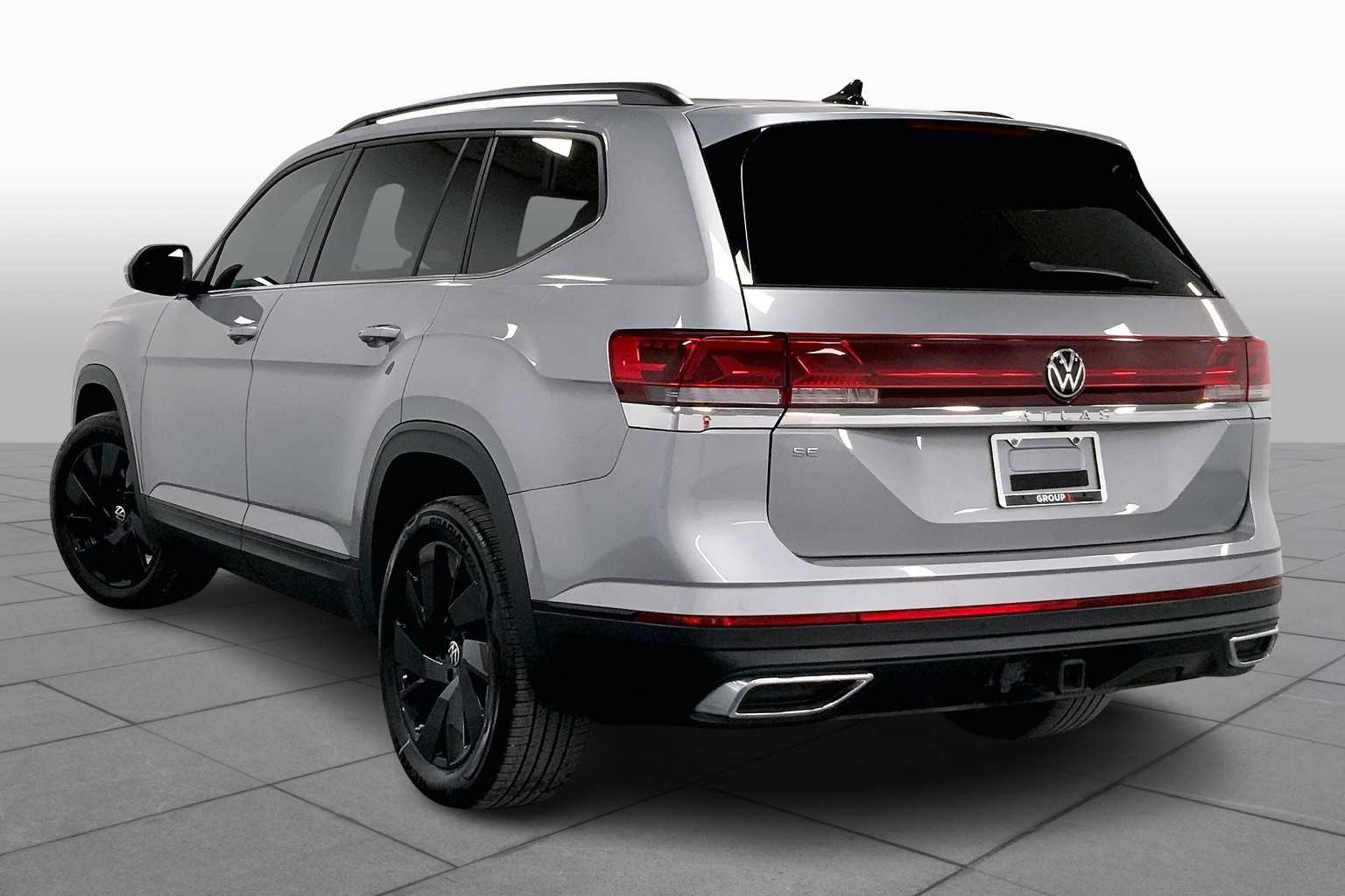 2024 Volkswagen Atlas SE Technology photo 10