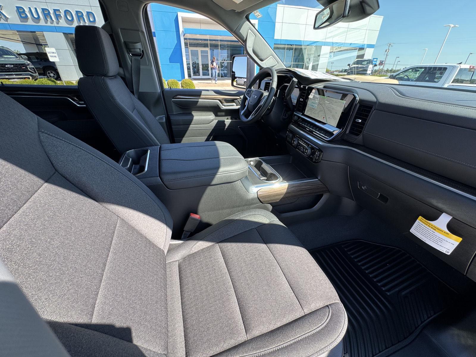 2026 Chevrolet Silverado 2500HD LT photo 40