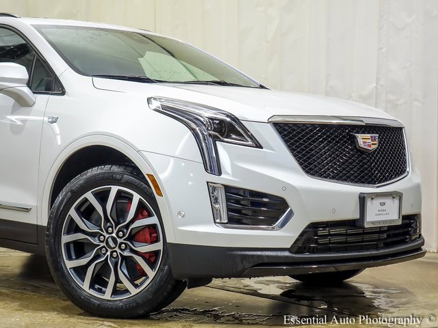 2025 Cadillac XT5 Sport photo 2