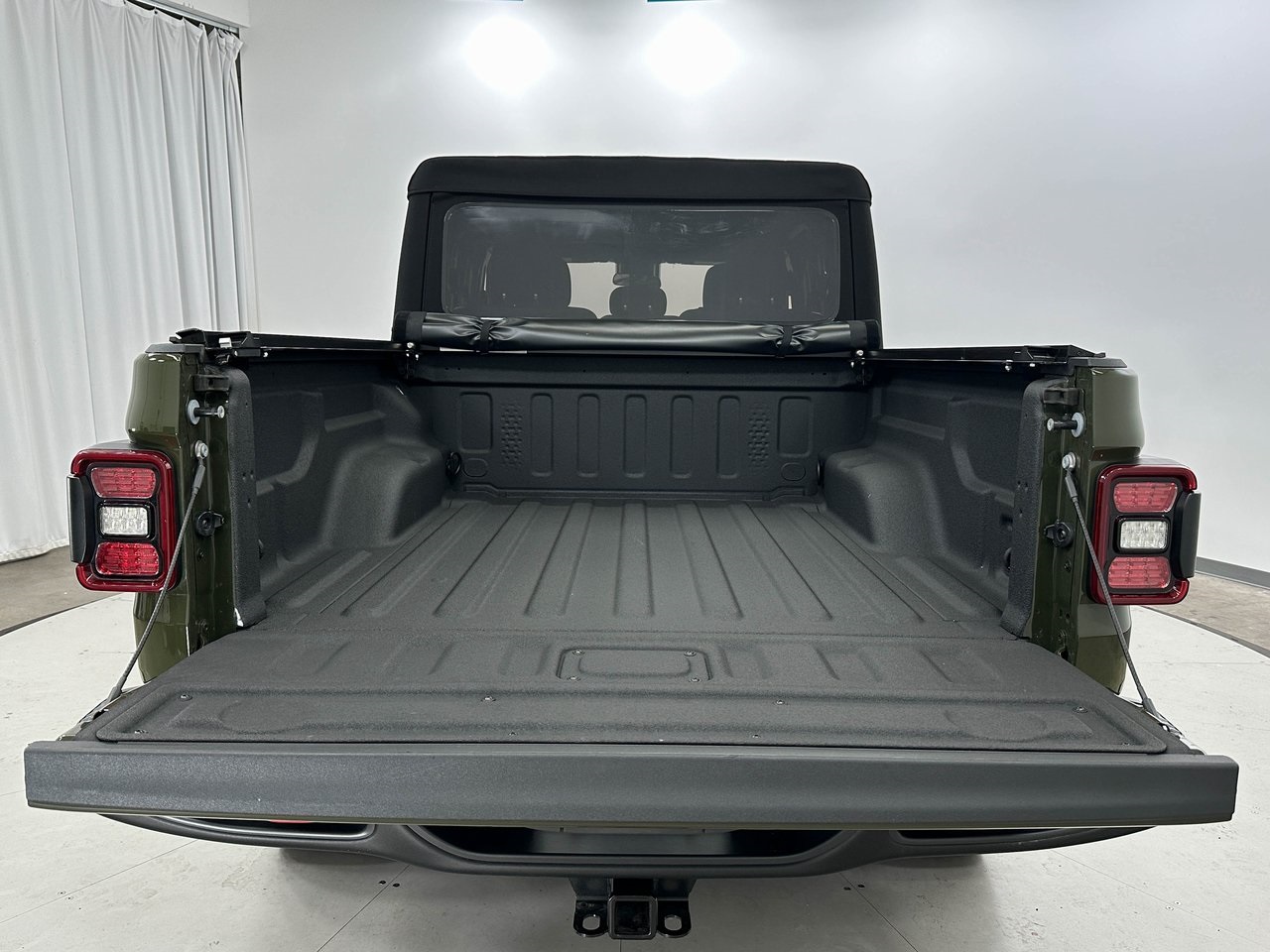2024 Jeep Gladiator Rubicon photo 17