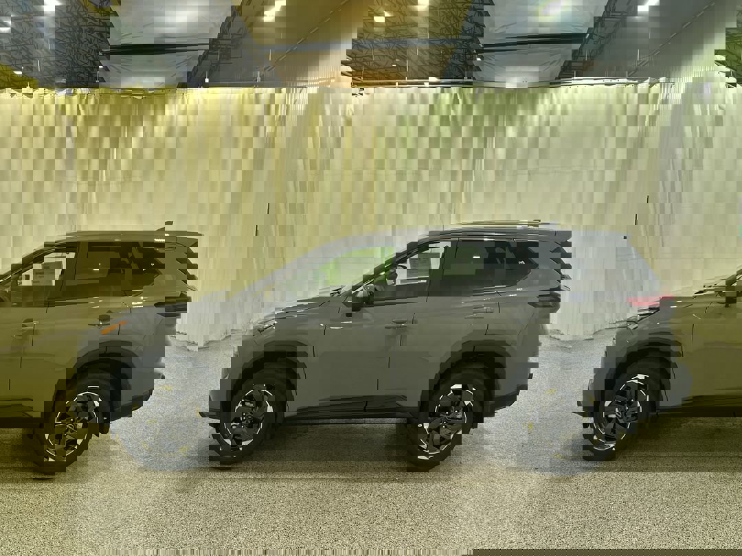 2026 Nissan Rogue SV photo 4