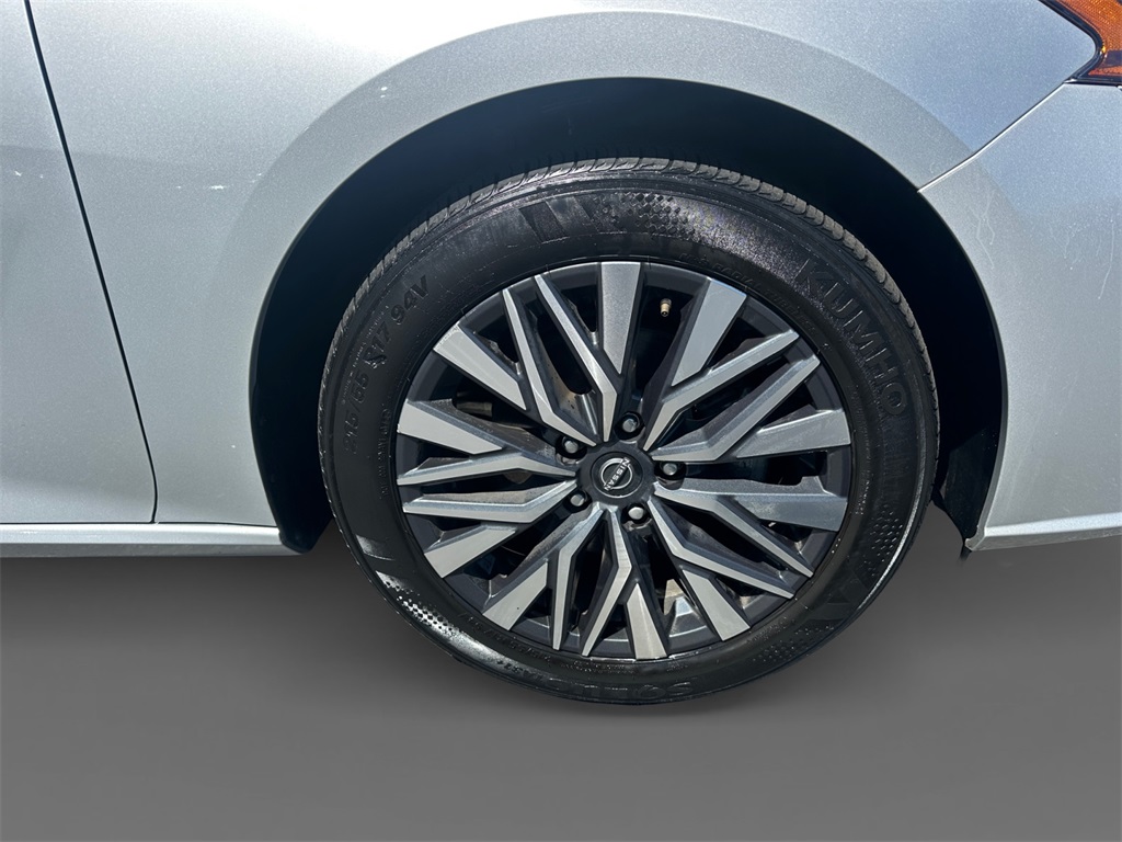 2024 Nissan Altima 2.5 SV photo 15