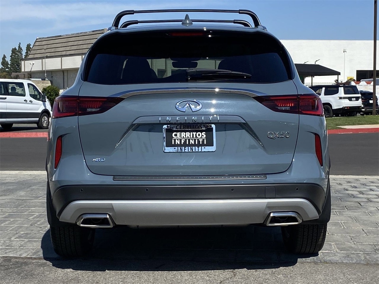 2025 Infiniti QX50 Luxe photo 5