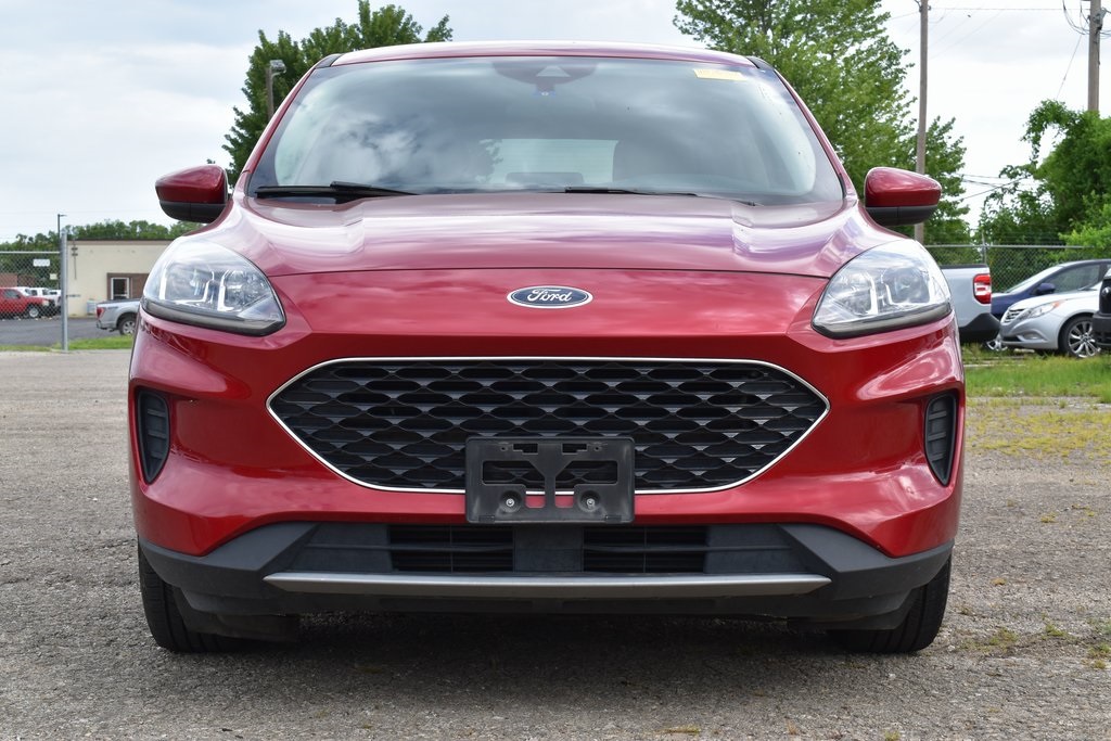 Used 2020 Ford Escape SE with VIN 1FMCU0G6XLUB94248 for sale in Kansas City