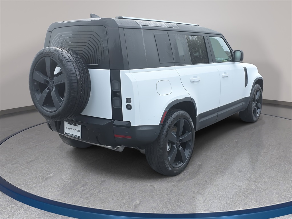 2026 Land Rover Defender 110 S photo 3