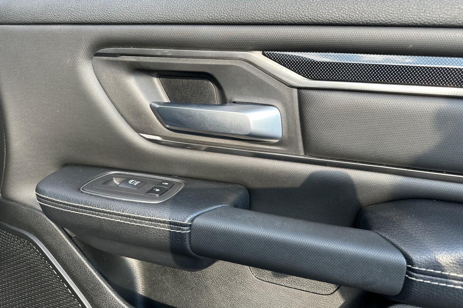 2020 Ram 1500 Rebel photo 20