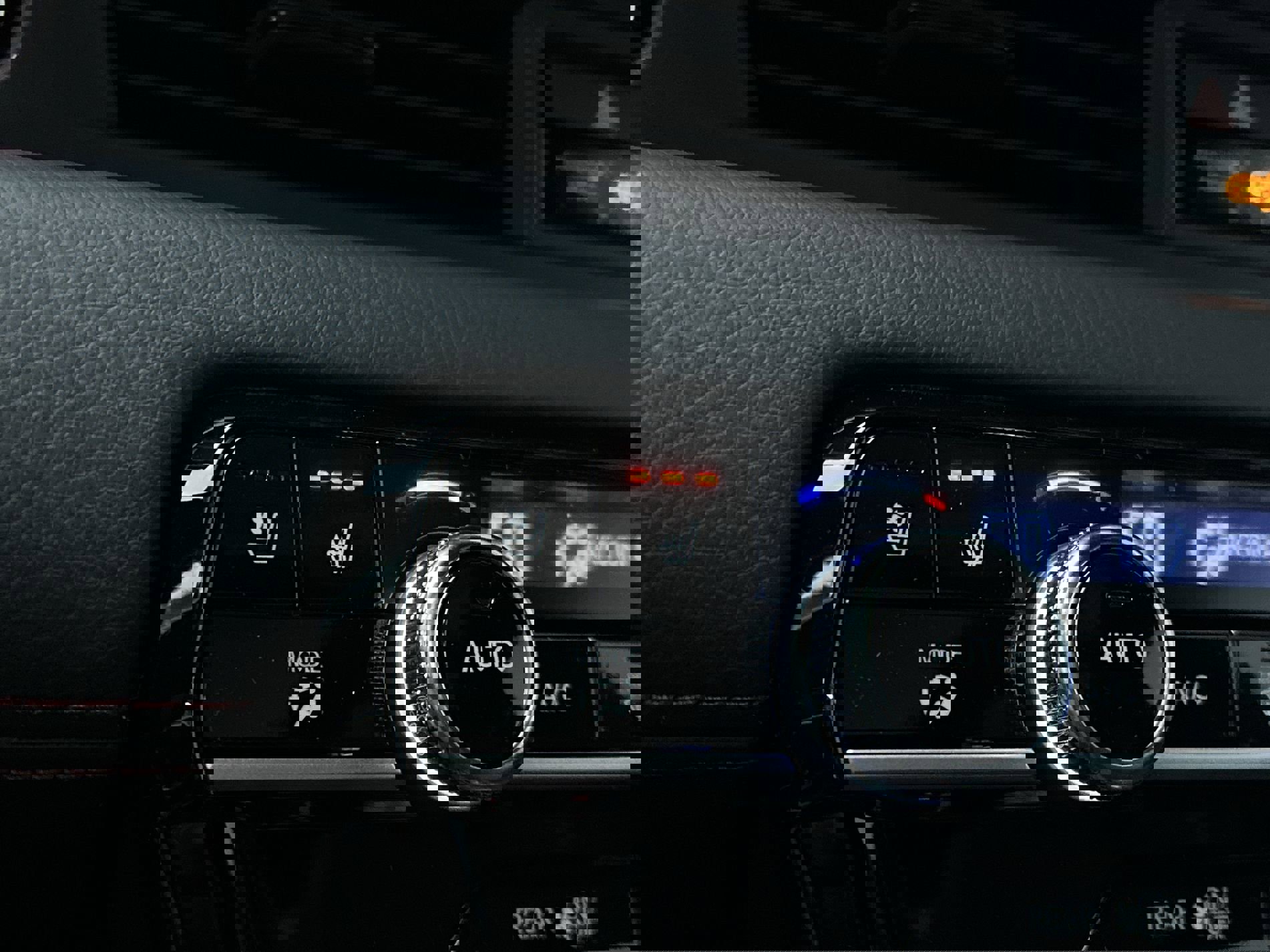2025 Honda Pilot Black Edition photo 19
