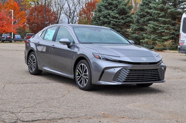 2026 Toyota Camry XLE's photo