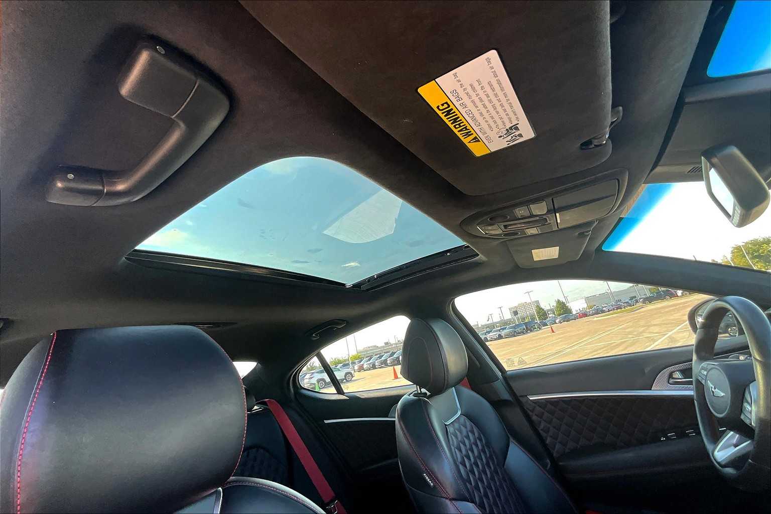 2022 Genesis G70 3.3T photo 12