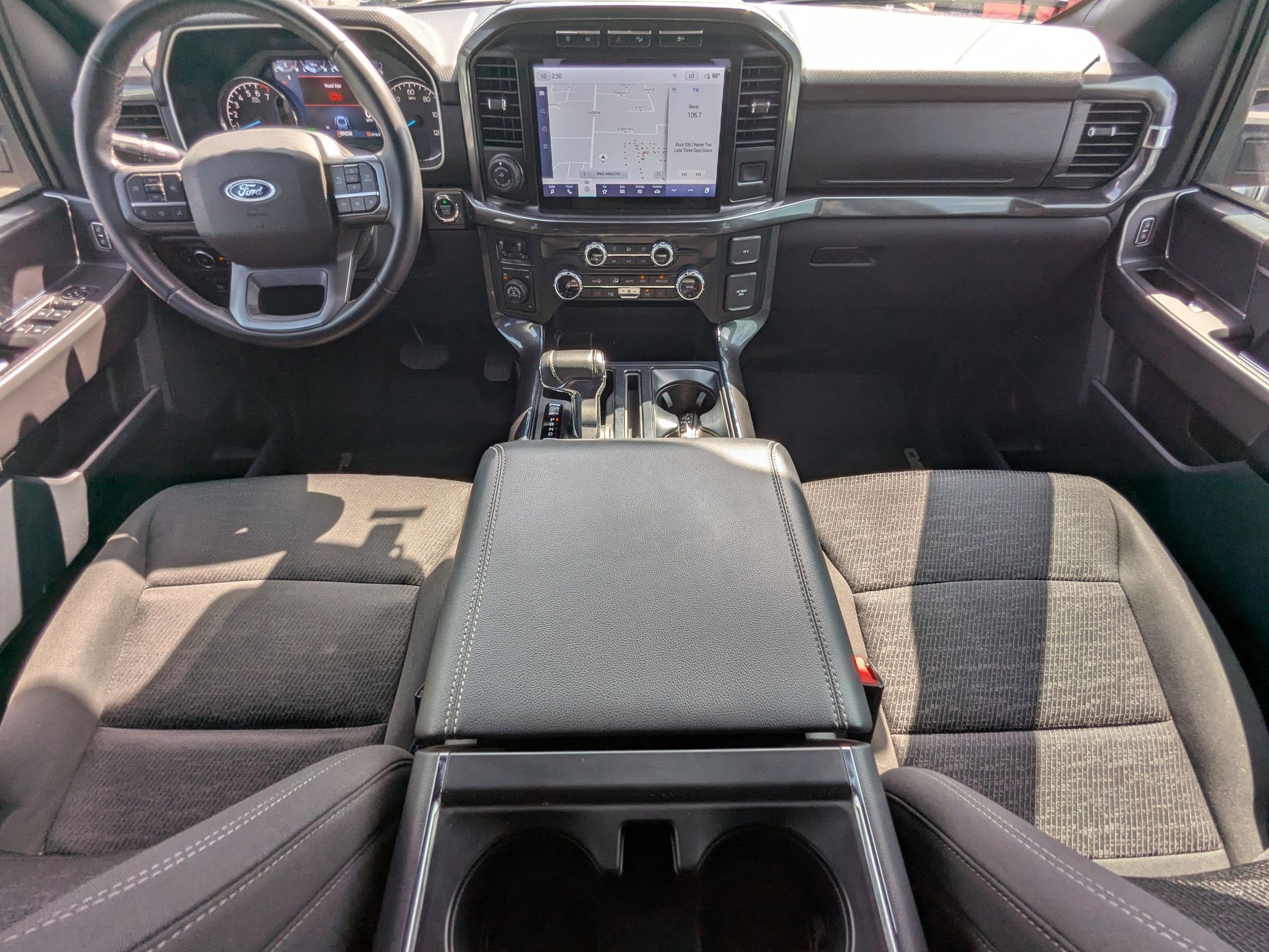 2023 Ford F-150 XLT photo 24