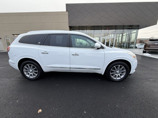 2016 Buick Enclave Leather photo 2