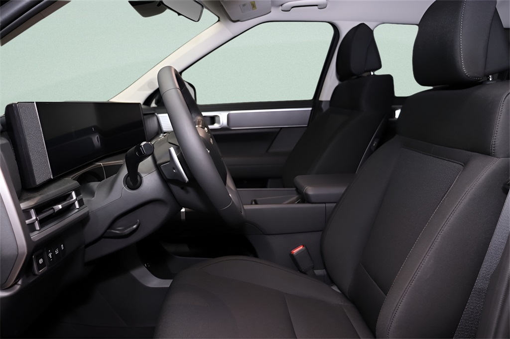 2026 Hyundai Santa Fe SE photo 6