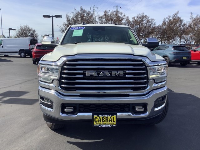 2019 Ram 3500 Laramie Longhorn photo 4