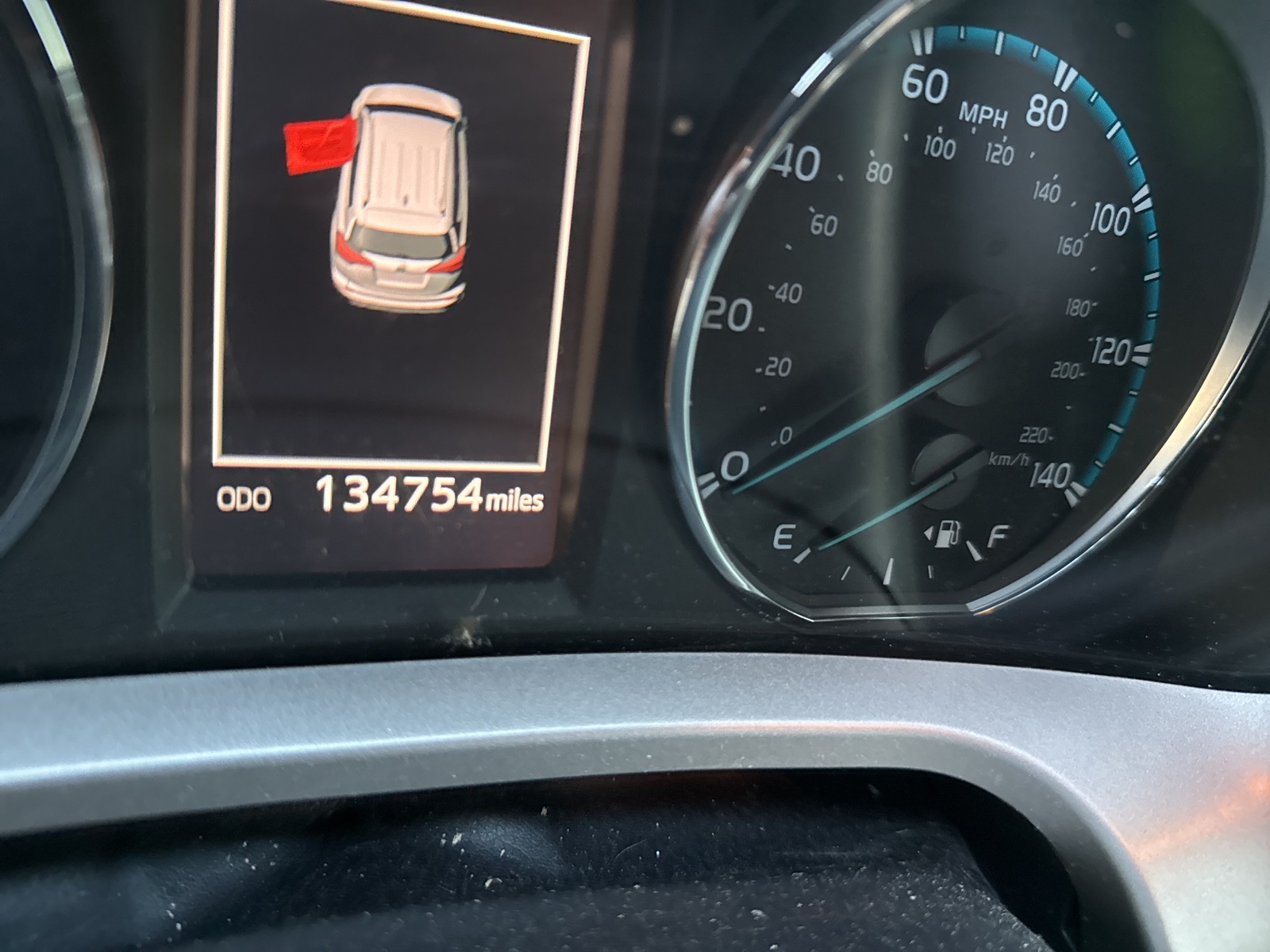 2018 Toyota RAV4 LE's photo