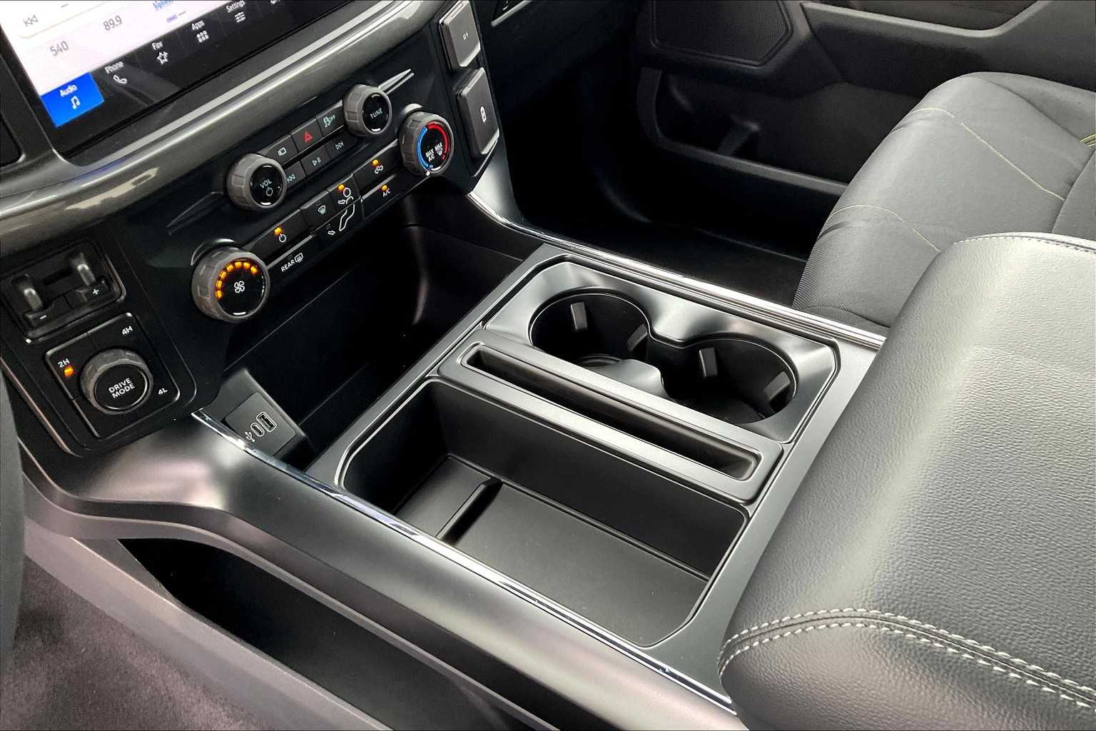 2025 Ford F-150 STX photo 7