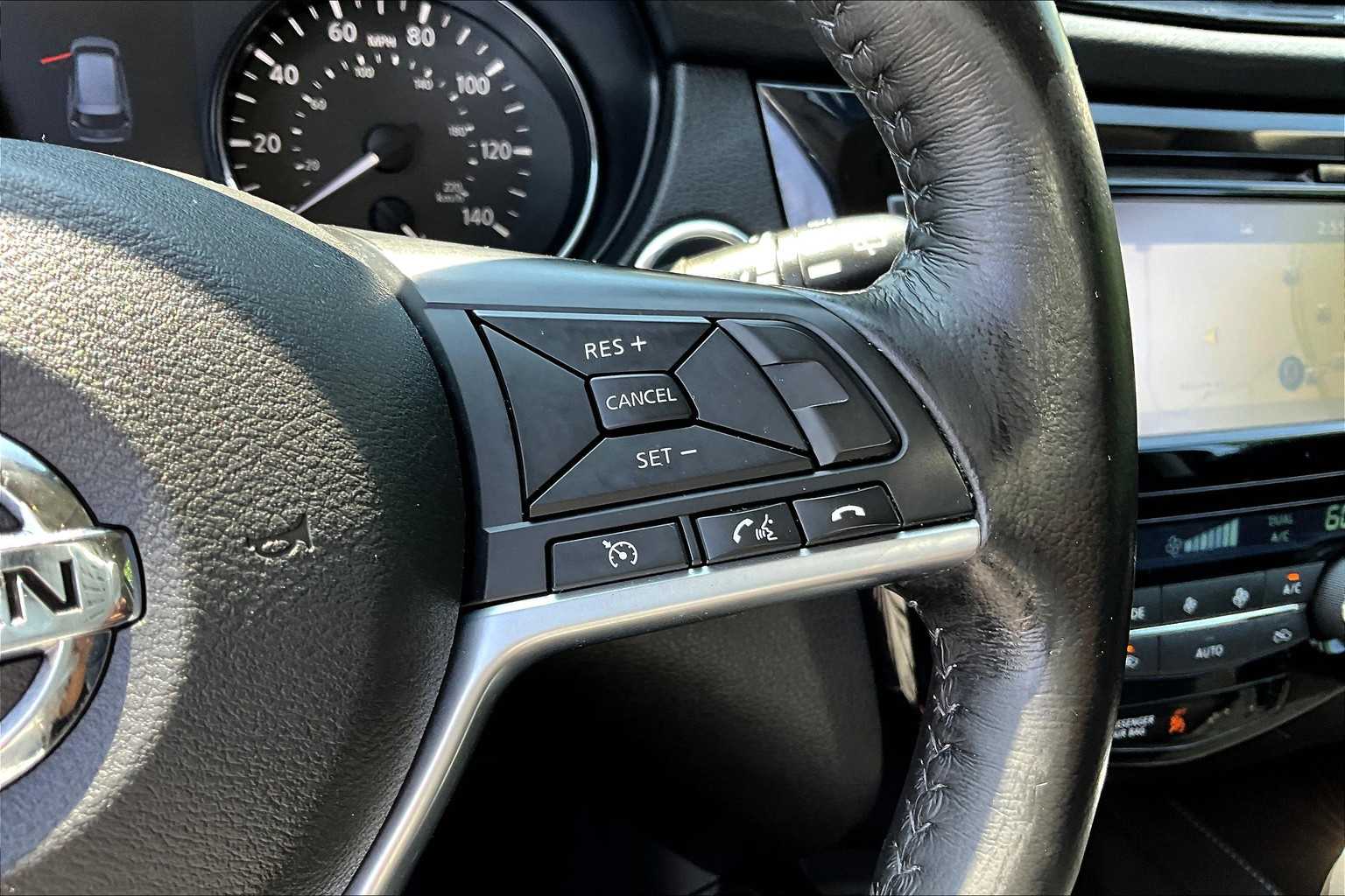 2017 Nissan Rogue SL photo 22