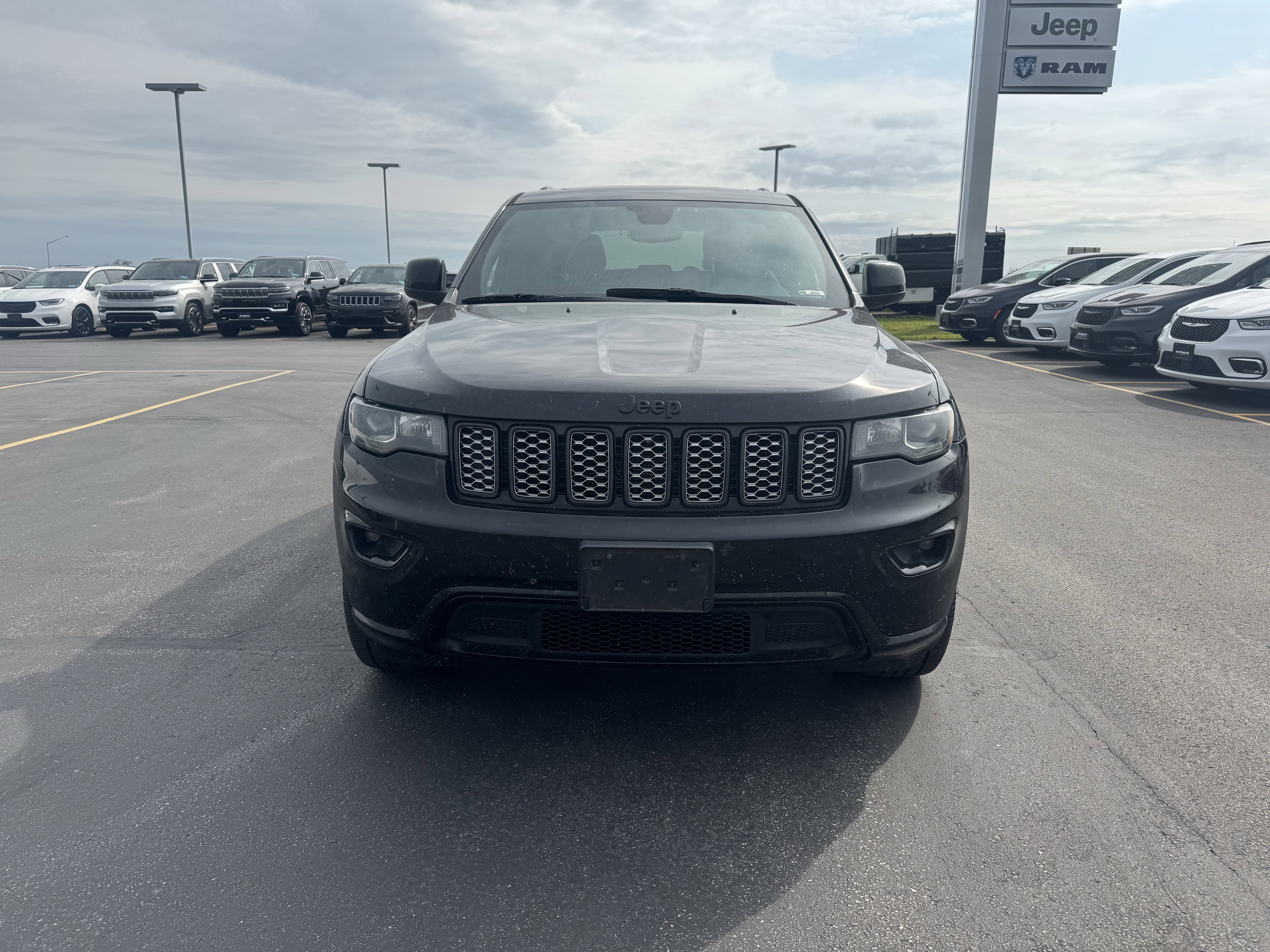 Used 2018 Jeep Grand Cherokee Altitude with VIN 1C4RJFAG7JC217242 for sale in Saint Charles, Minnesota