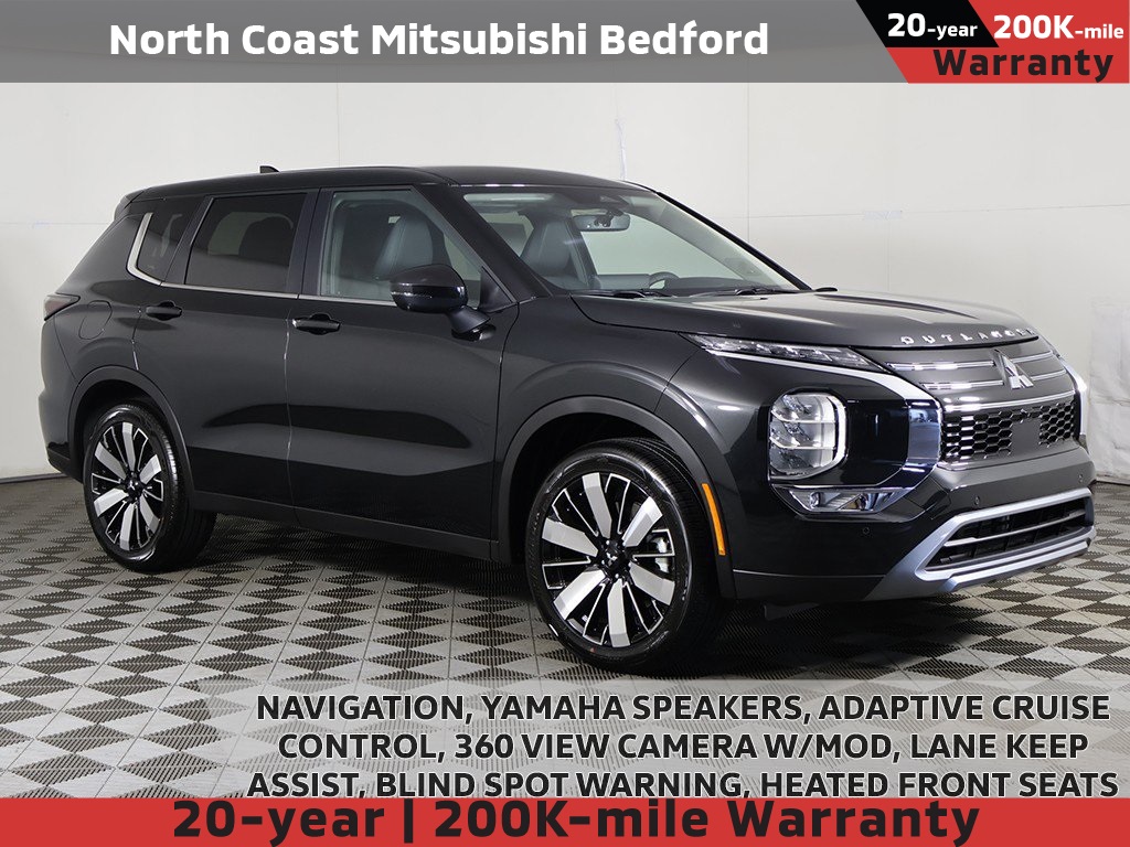 2025 Mitsubishi Outlander SE's photo