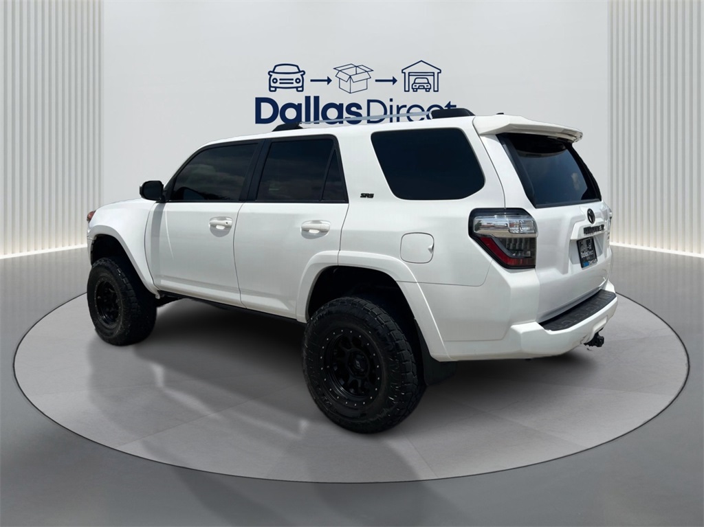 2019 Toyota 4Runner SR5 photo 7