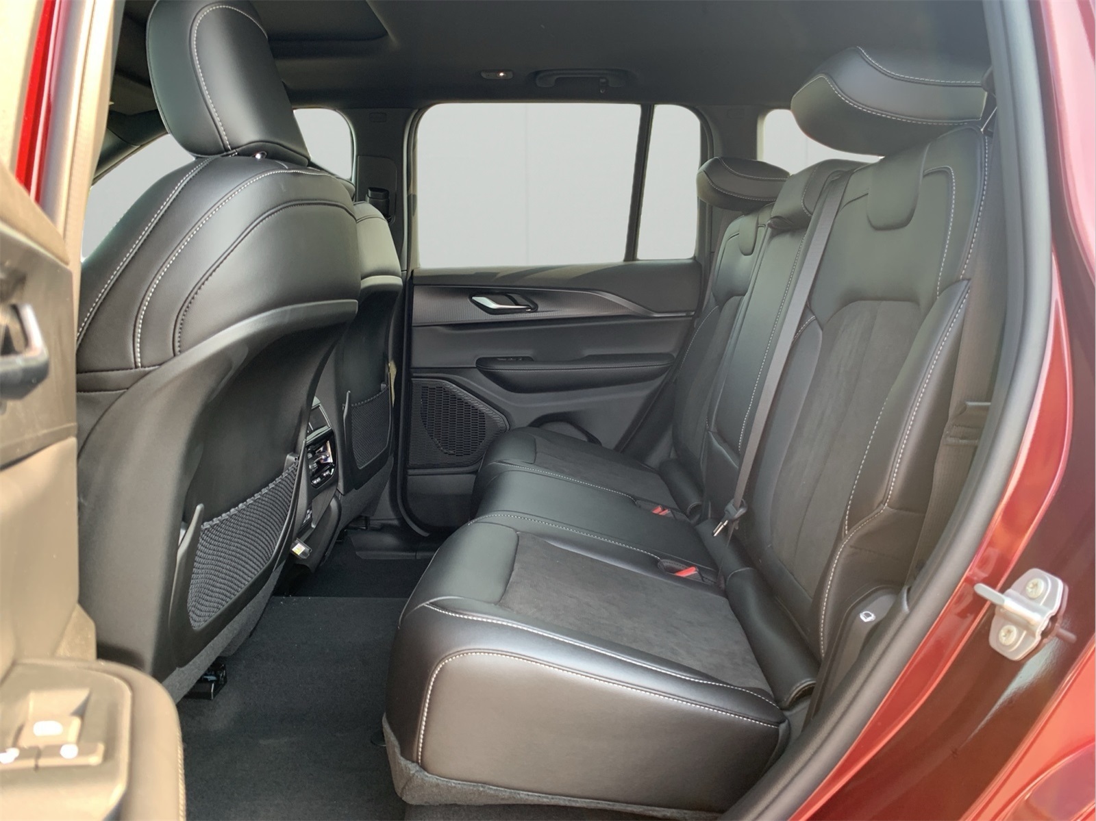2025 Jeep Grand Cherokee Altitude X photo 22