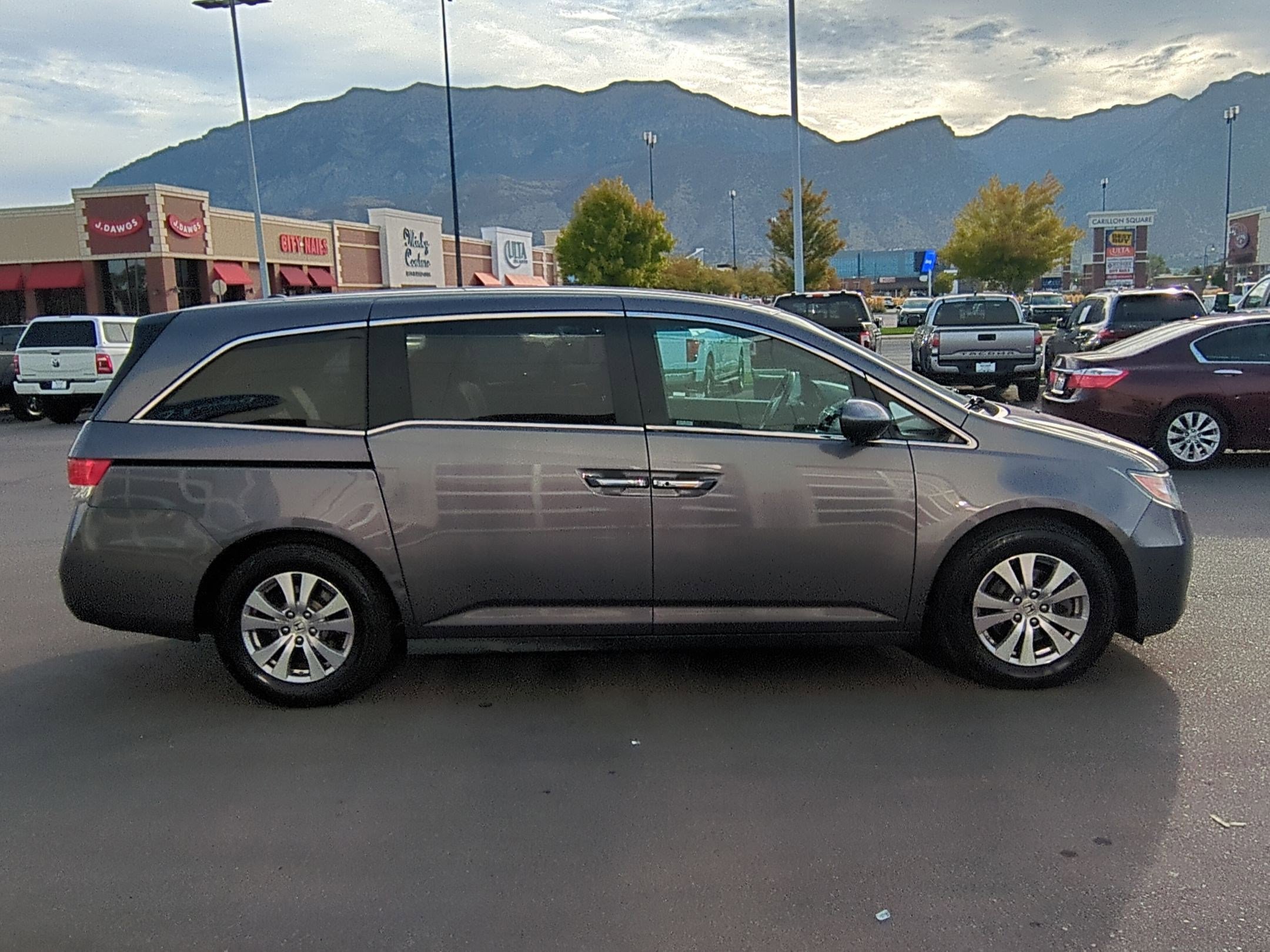 2015 Honda Odyssey EX-L photo 2