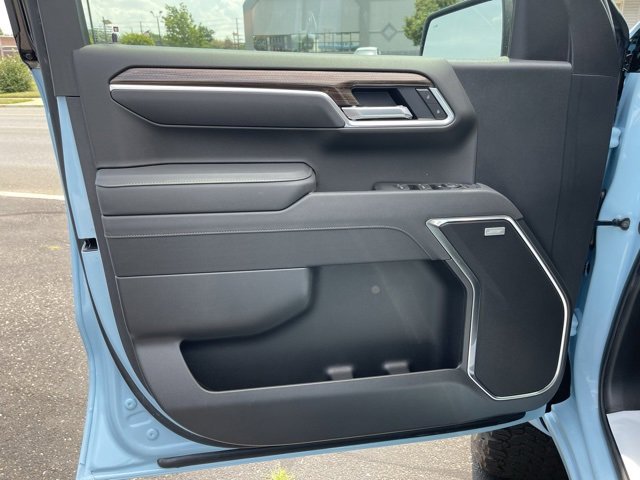 2025 Chevrolet Silverado 1500 RST photo 15