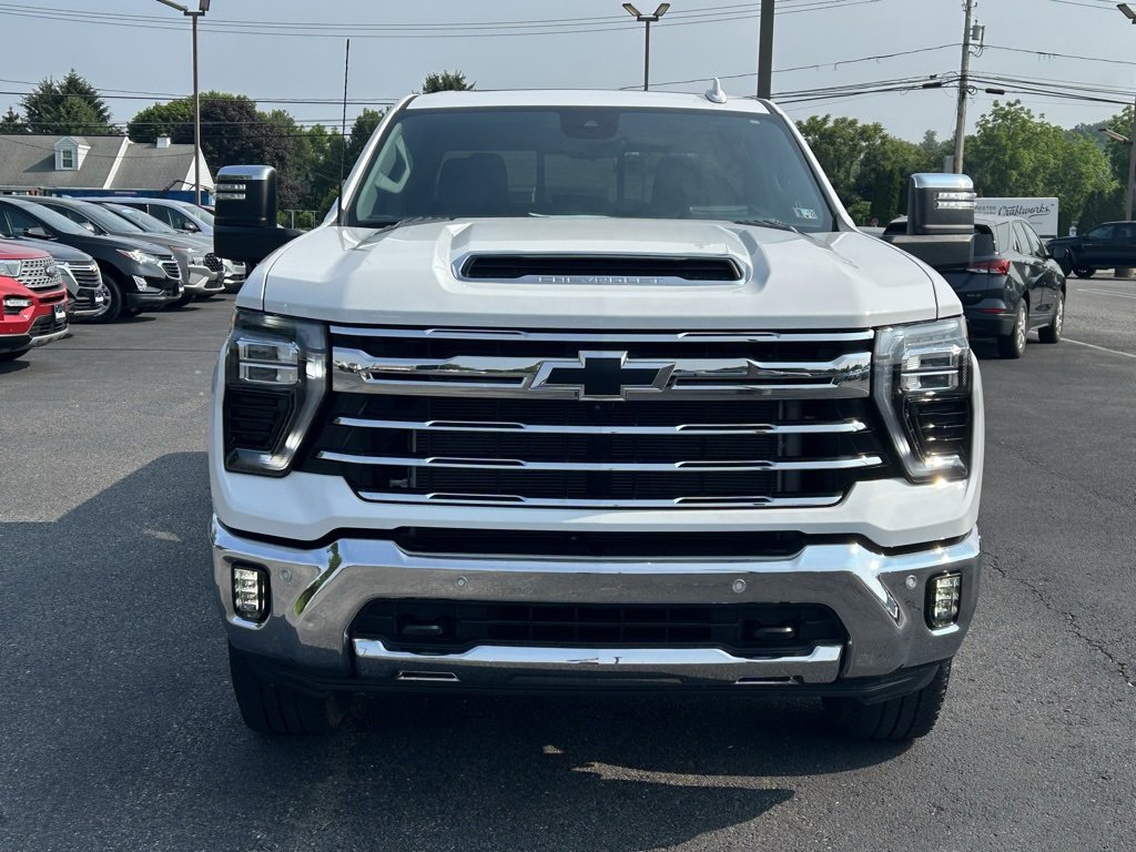 2024 Chevrolet Silverado 2500HD LTZ photo 2