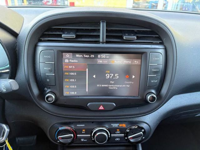 2023 Kia Soul LX photo 10