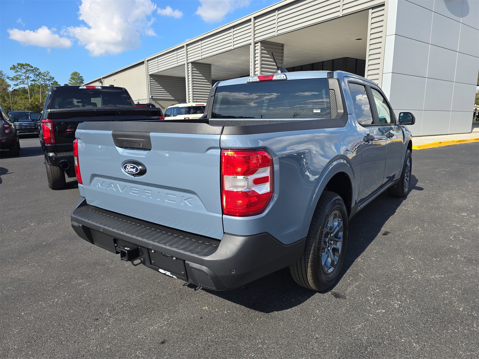 2025 Ford Maverick XLT photo 2