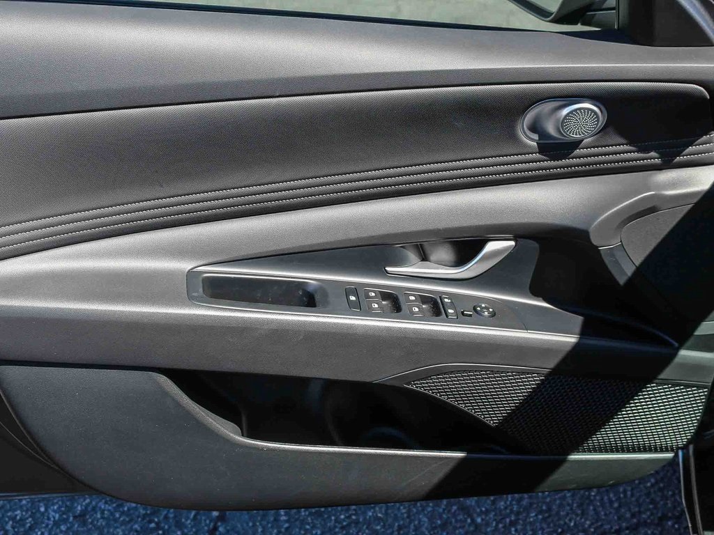 2024 Hyundai Elantra SEL photo 19