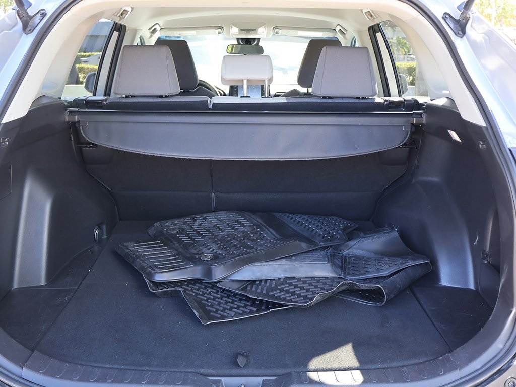 2022 Toyota RAV4 XLE photo 11