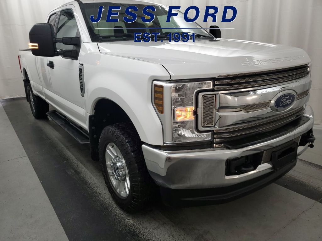 2019 Ford F-350 XLT photo 4