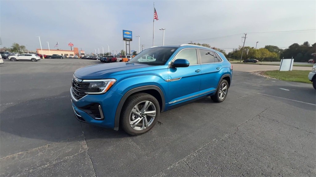 2024 Volkswagen Atlas Cross Sport SEL R-Line photo 4