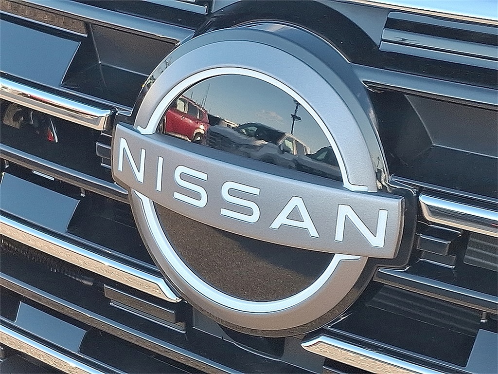 2026 Nissan Rogue SV photo 5