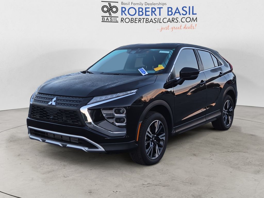 2025 Mitsubishi Eclipse Cross SE's photo