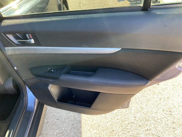 2014 Subaru Outback 2.5i Premium photo 24