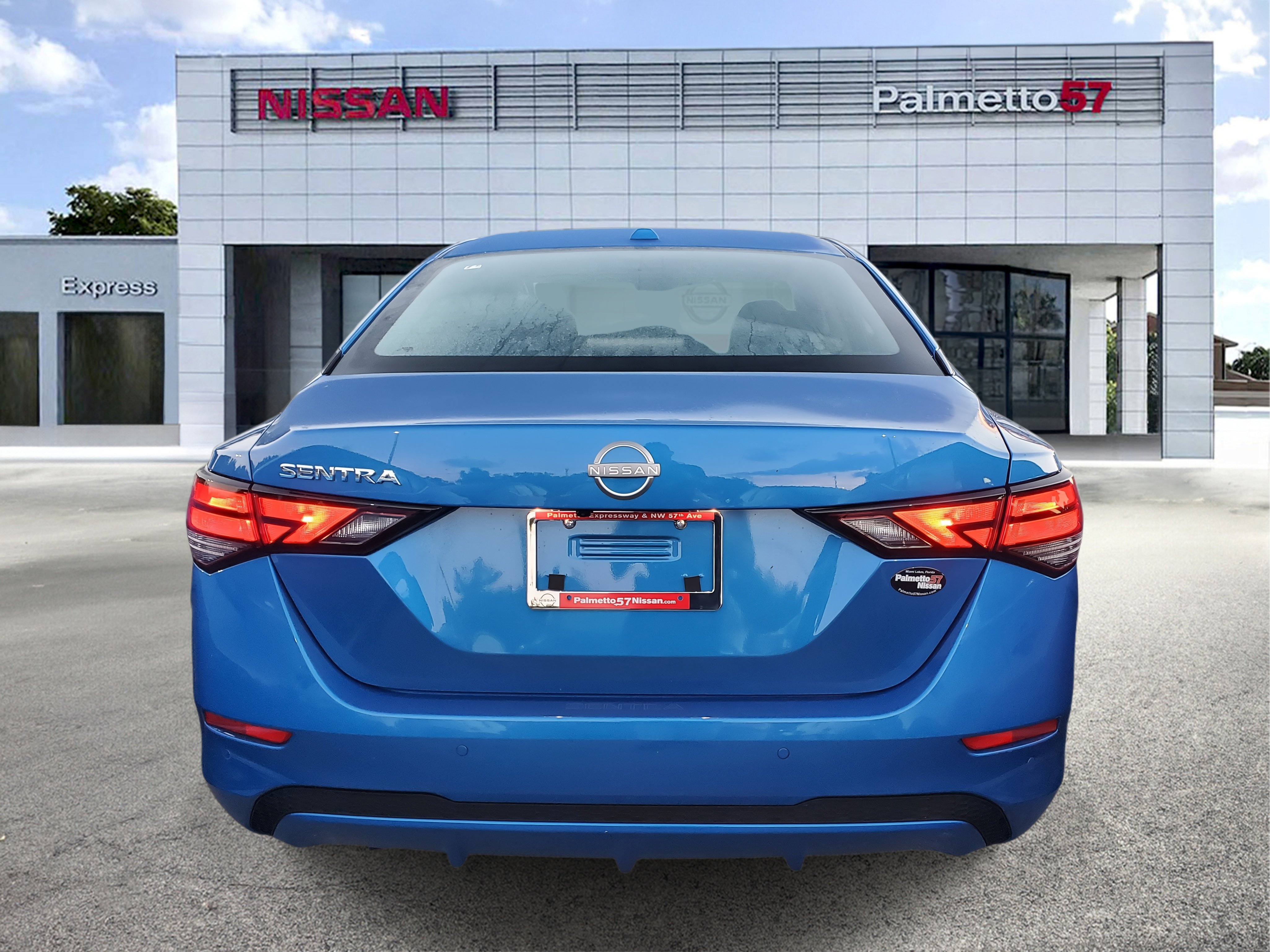 2025 Nissan Sentra SV photo 3