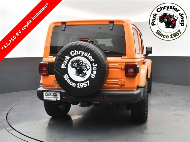 2025 Jeep Wrangler Sahara 4xe photo 3