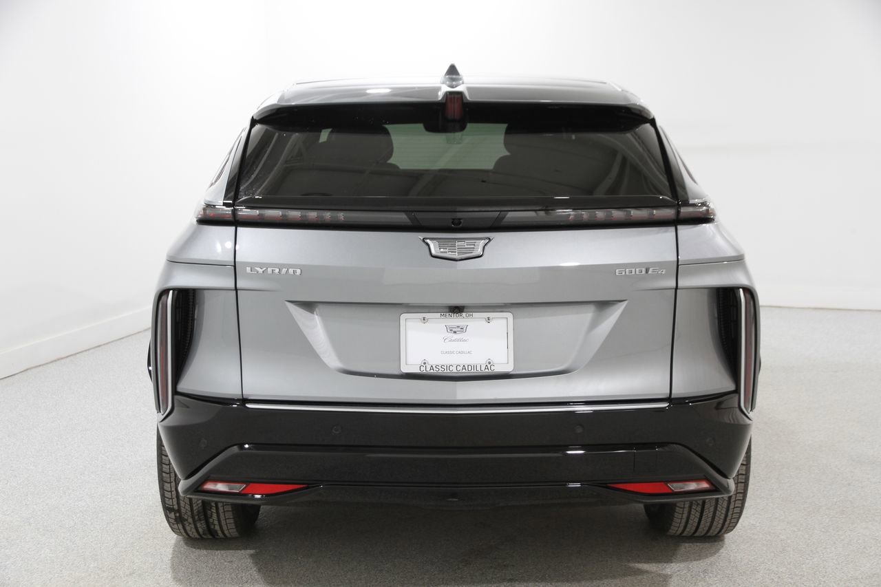 2025 Cadillac Lyriq Luxury photo 19