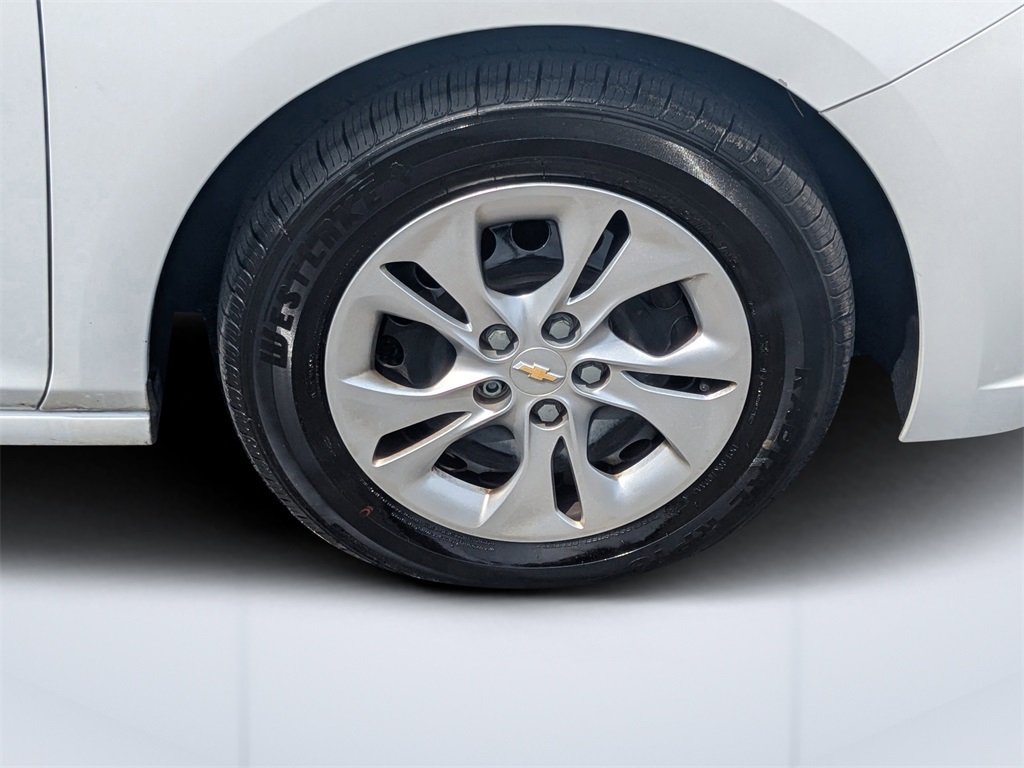 2019 Chevrolet Cruze LS photo 12