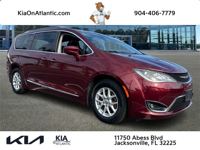 2020 Chrysler Pacifica Touring L's photo