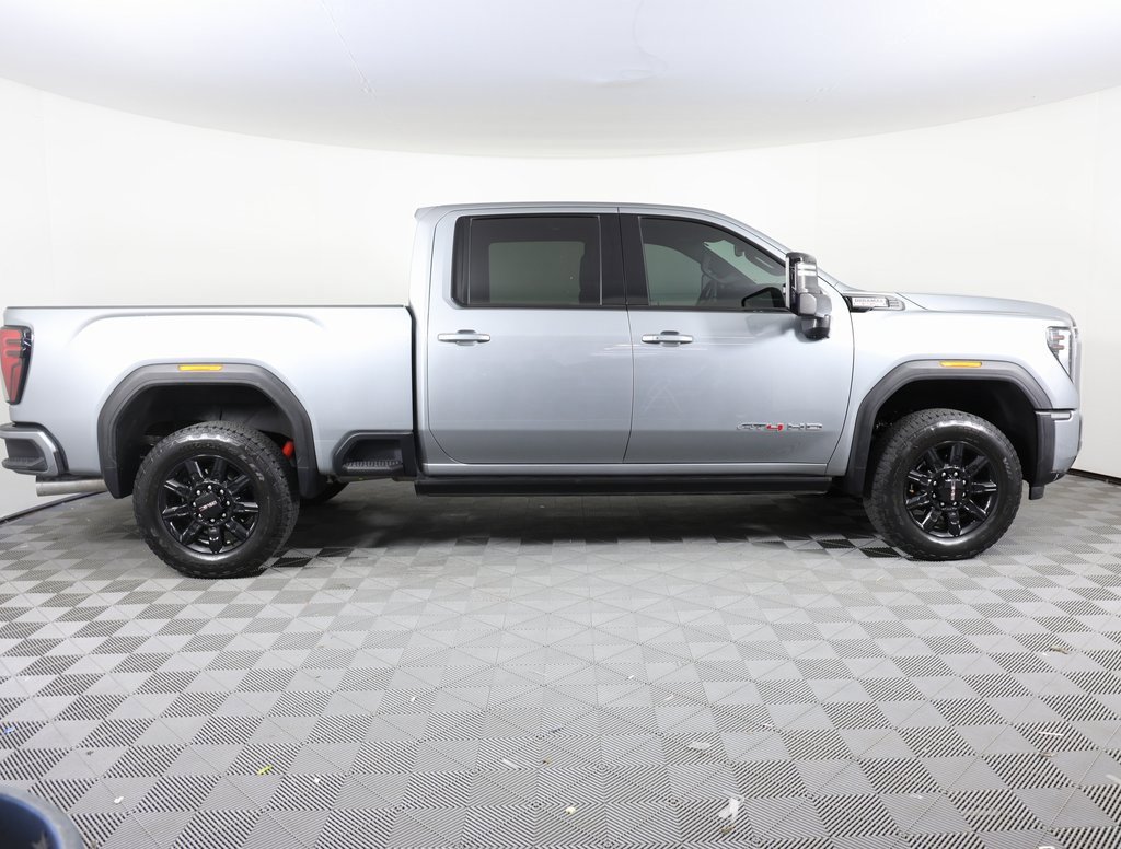 2024 Gmc Sierra 2500 AT4 photo 3