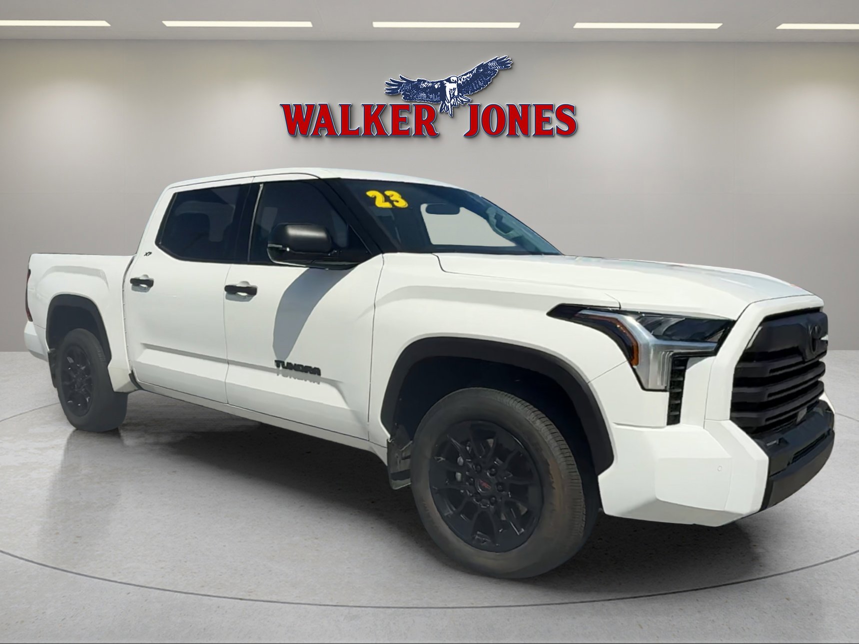 2023 Toyota Tundra SR5's photo