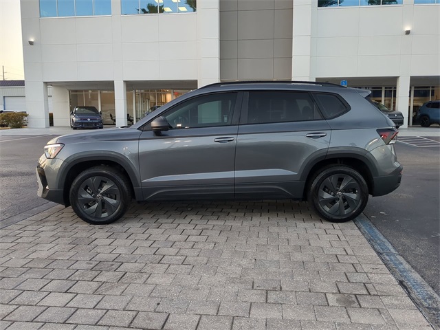 2025 Volkswagen Taos S photo 5