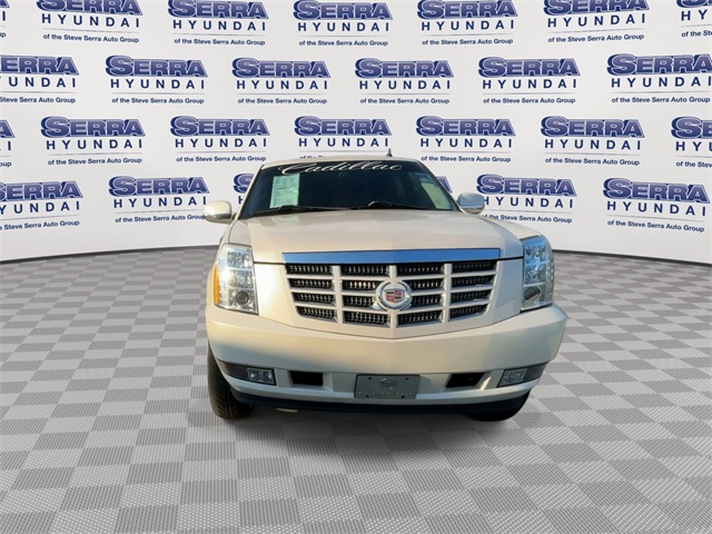 2013 Cadillac Escalade Luxury photo 4