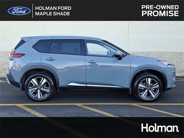 2022 Nissan Rogue Platinum's photo