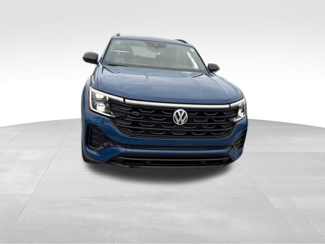 2025 Volkswagen Atlas Cross Sport SEL R-Line photo 8