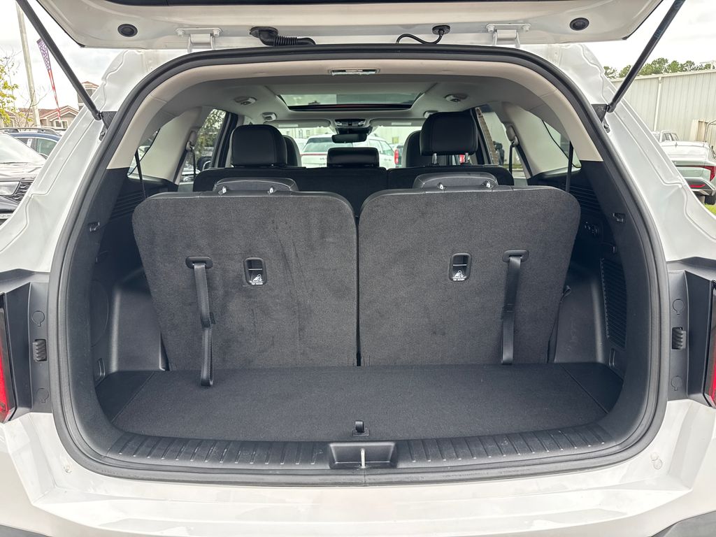 2024 Kia Sorento S photo 18
