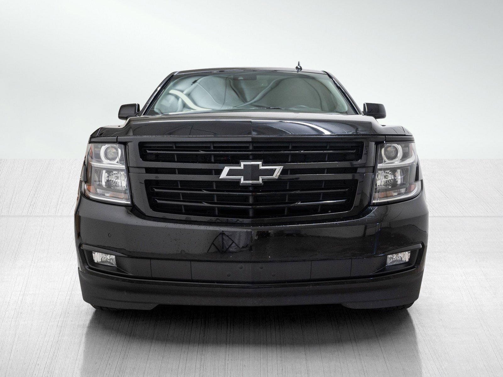 Used 2018 Chevrolet Tahoe Premier with VIN 1GNSKCKJXJR208790 for sale in Kansas City