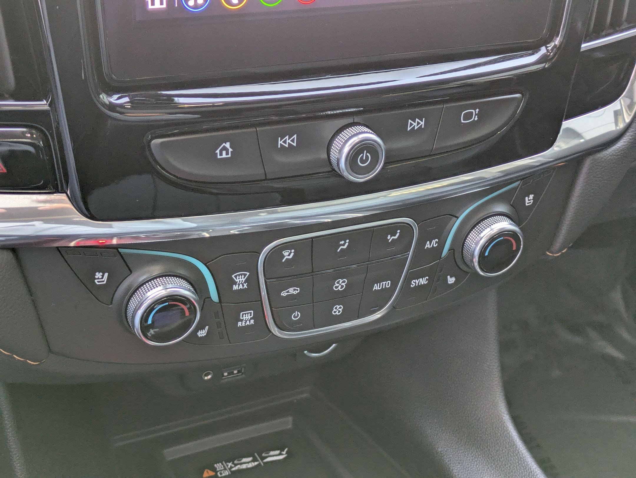 2020 Chevrolet Traverse Premier photo 22